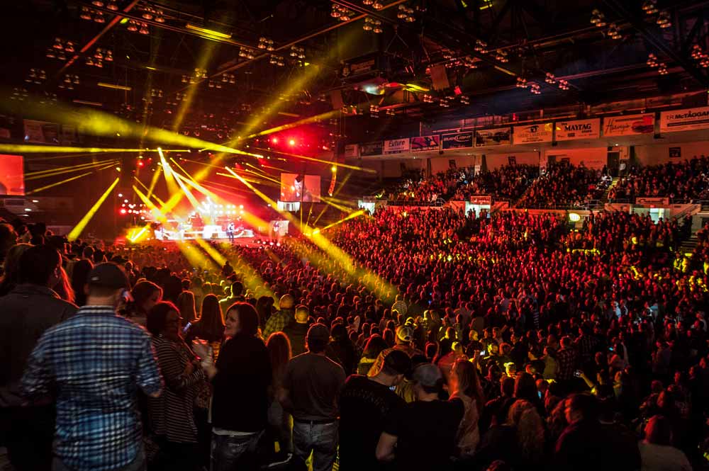 Dow Event Center Concerts Events And Shows In The Great Lakes